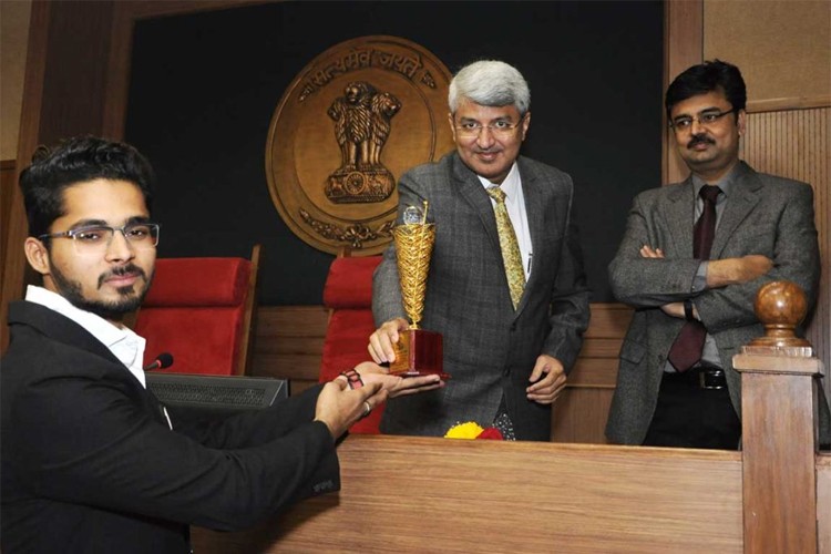 Maneklal Nanavati Law College, Ahmedabad