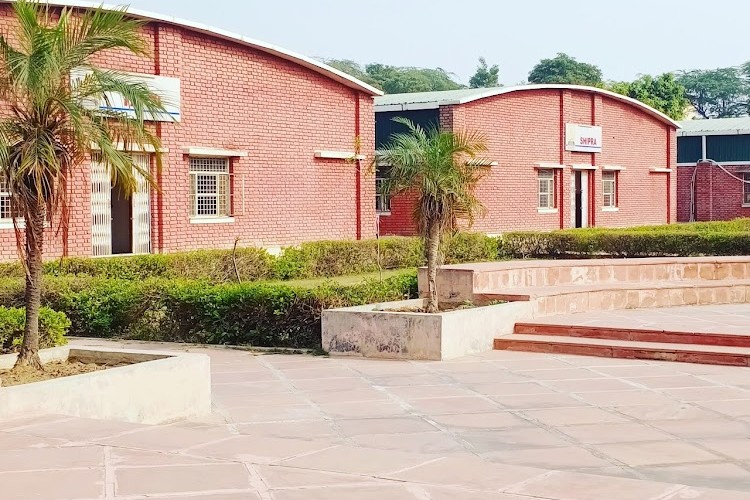 Mangalayatan University, Aligarh