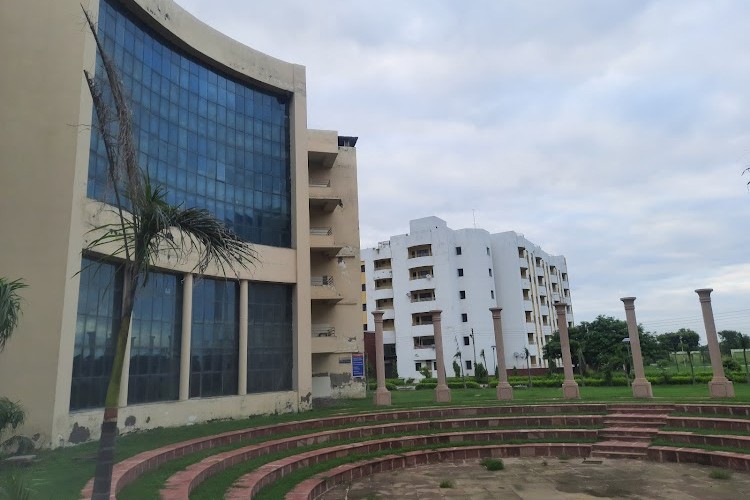 Mangalayatan University, Aligarh