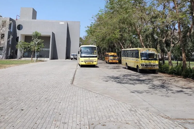 Manikaka Topawala Institute of Nursing, Anand