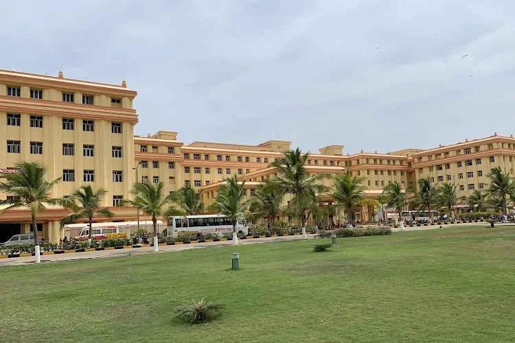 Melmaruvathur Adhiparasakthi Institute of Medical Sciences and Research, Kanchipuram