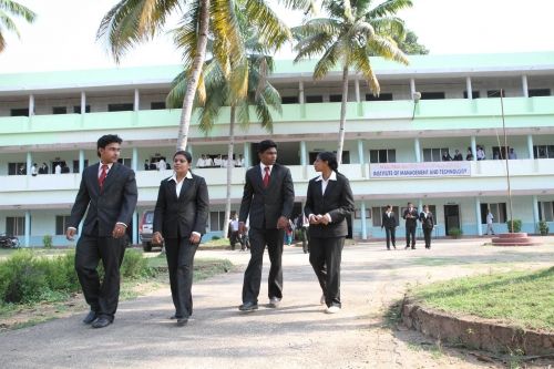 Member Sree Narayana Pillai Institute of Management and Technology, Kollam