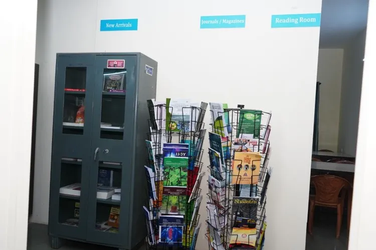 MES Ayurvedic College, Ratnagiri