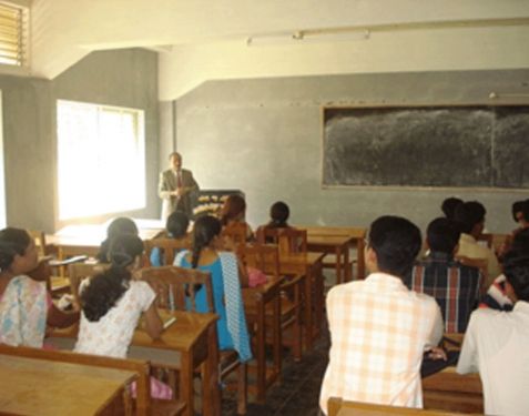 MES Law College, Kannada