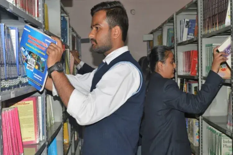 MET Faculty of Pharmacy, Moradabad