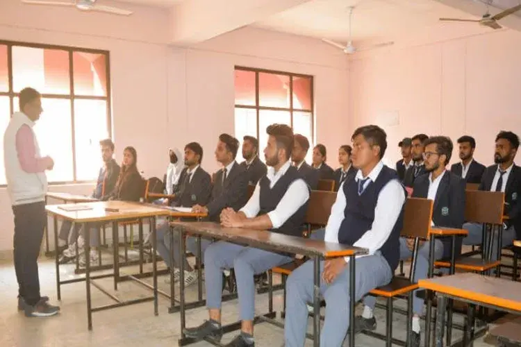 MET Faculty of Pharmacy, Moradabad