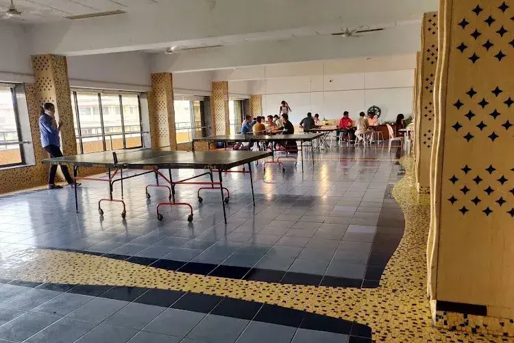 MET Institute of International Studies, Mumbai