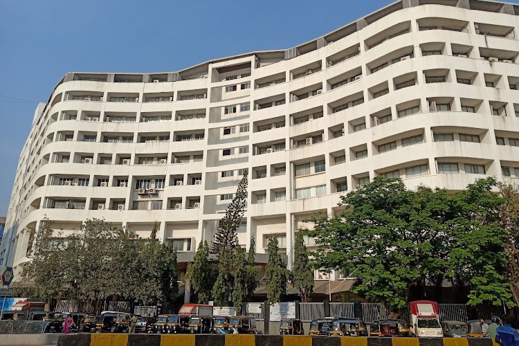 Mithibai College of Arts, Mumbai