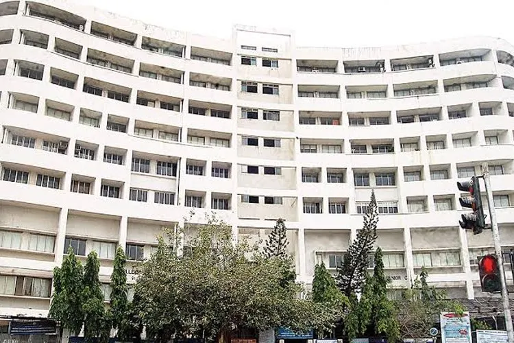 Mithibai College of Arts, Mumbai