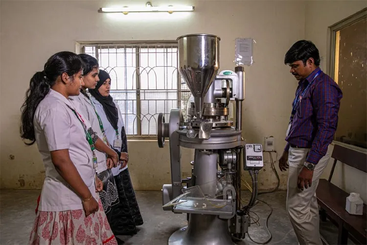 Mohamed Sathak A.J. College of Pharmacy, Chennai