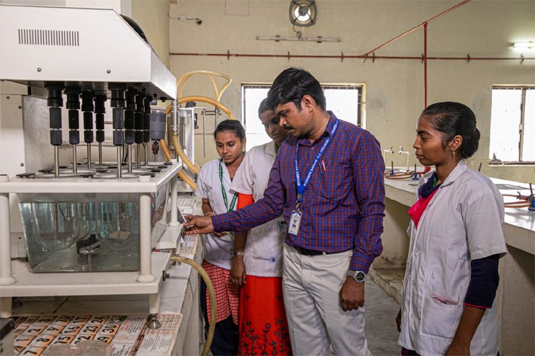 Mohamed Sathak A.J. College of Pharmacy, Chennai