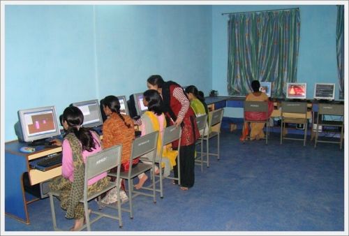 Mohini BManwani Girls Degree College, Kanpur