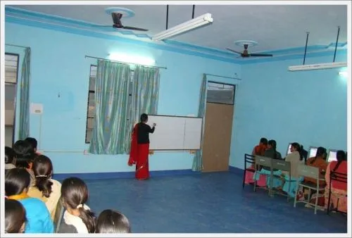 Mohini BManwani Girls Degree College, Kanpur