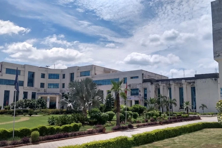 Monad University, Hapur