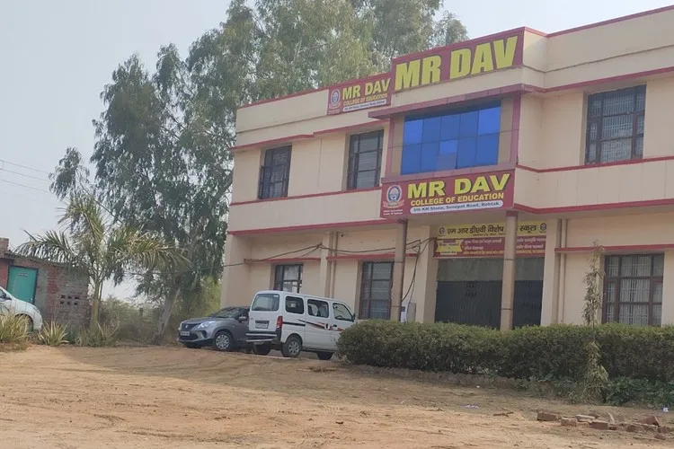 MR DAV Institute of Management Studies, Rohtak