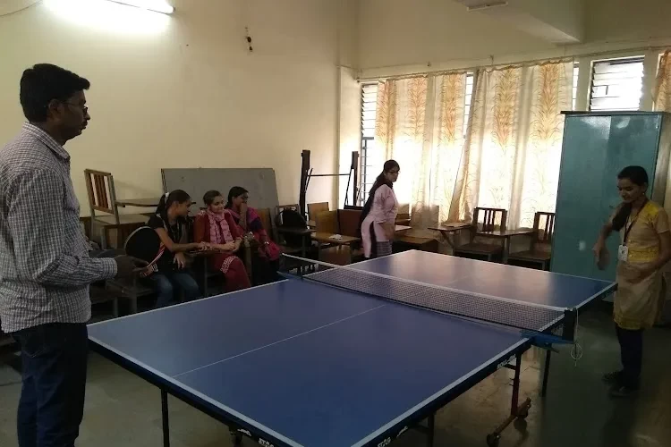 MU College of Commerce, Pune