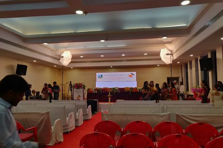 Mulund College of Commerce, Mumbai