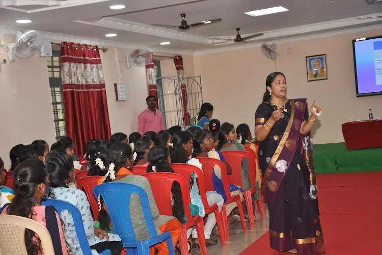 Muthurangam Government Arts College, Vellore