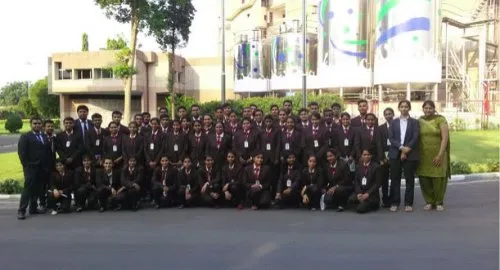 Naran Lala School of Industrial Management & Computer Science, Navsari