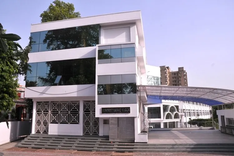 National PG College, Lucknow