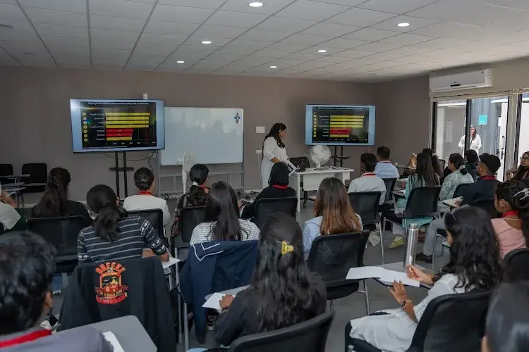 Nayanta University, Pune