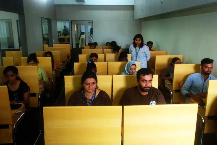 Ness Wadia College of Commerce, Pune