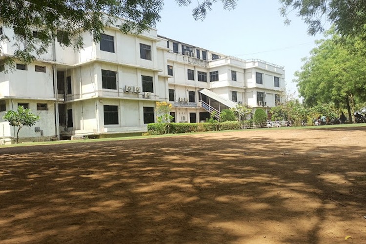 New LJ College of Commerce, Ahmedabad