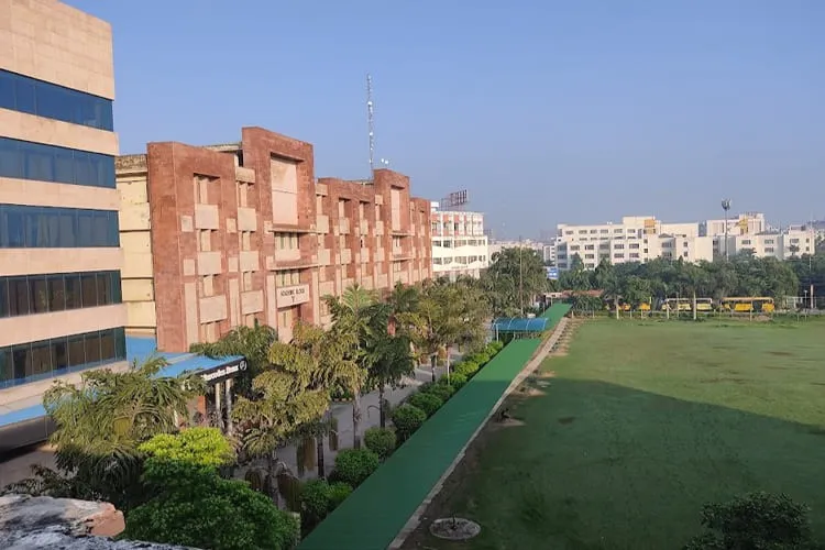 Noida Institute of Engineering and Technology, Greater Noida