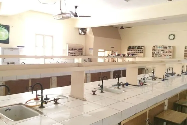 Noida Institute of Engineering and Technology - Pharmacy Institute, Greater Noida