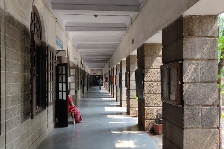 Nowrosjee Wadia College, Pune