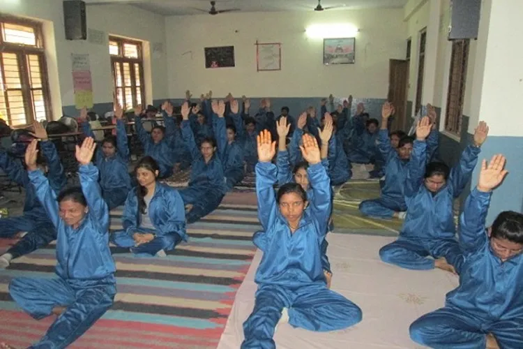 Oxford Model Institute of Advance Studies, Kanpur