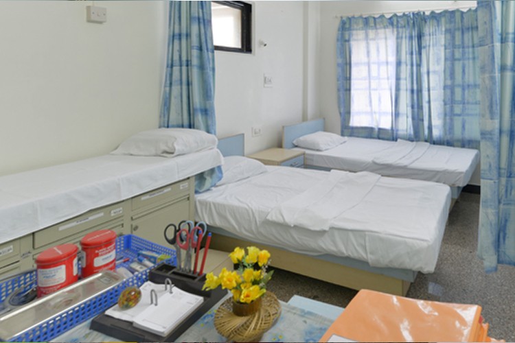 P. D. Hinduja Hospital & Medical Research Centre College of Nursing, Mumbai