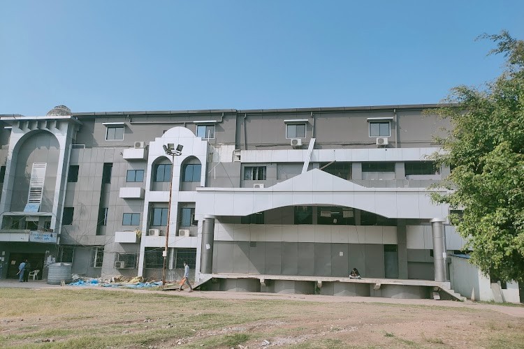 P.M.B. Gujarati Science College, Indore