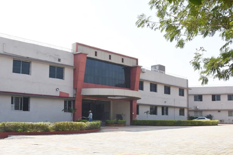 P Wadhwani College of Pharmacy, Yavatmal