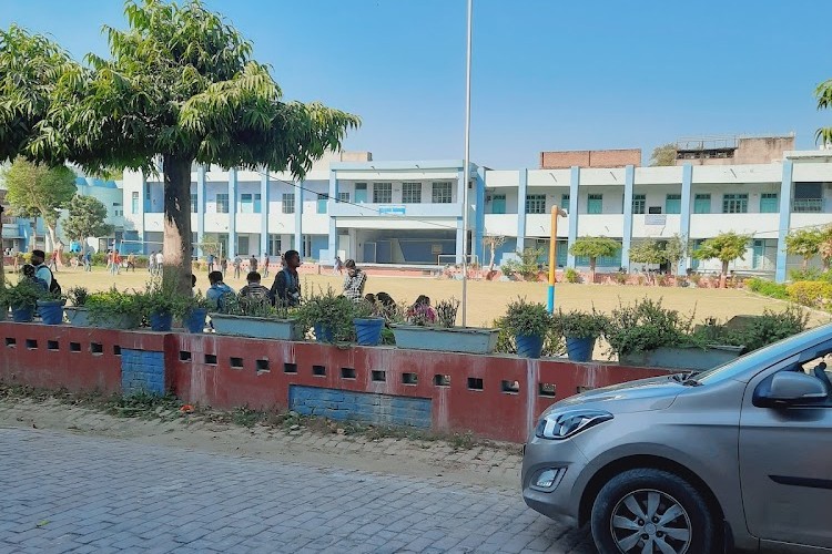 Pandit Prithi Nath College, Kanpur
