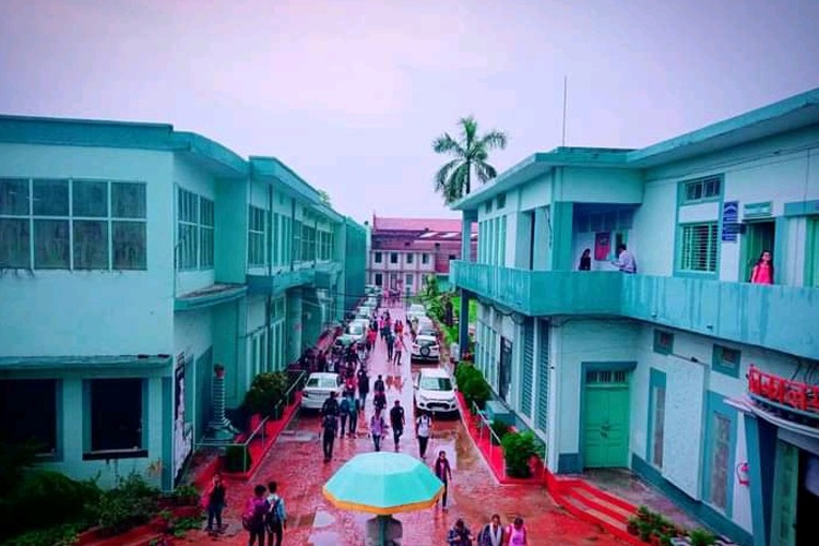 Pandit Prithi Nath College, Kanpur