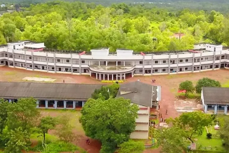 Payyanur College, Kannur