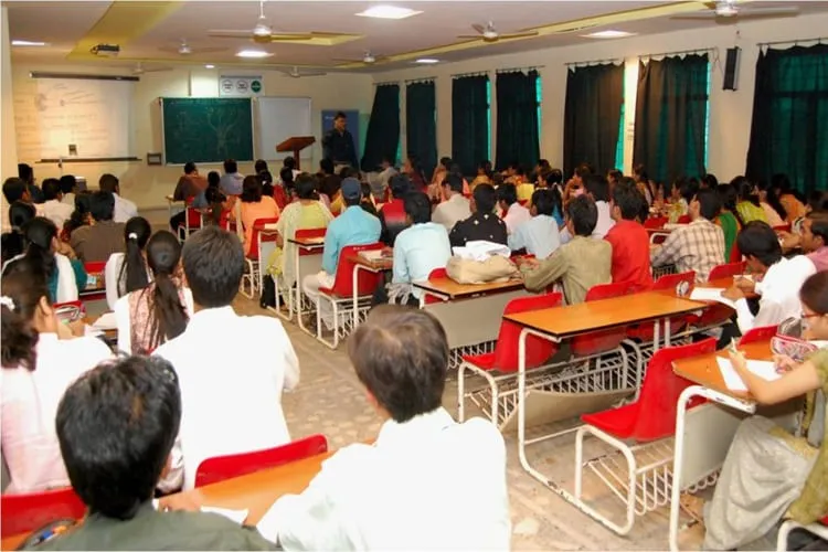 People's College of Dental Sciences & Research Center, Bhopal