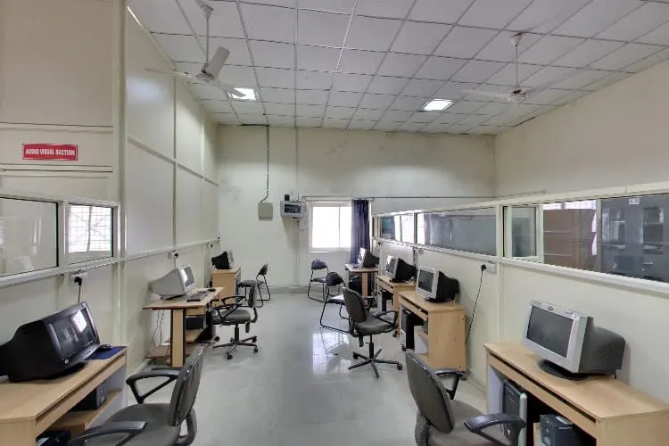 People's College of Dental Sciences & Research Center, Bhopal