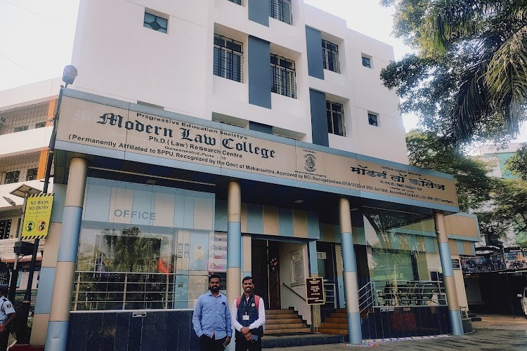PES's Modern Law College, Pune