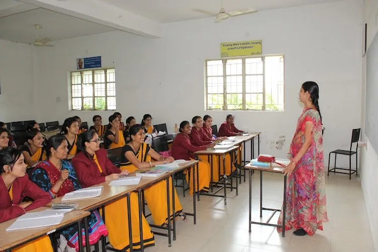 Pt. Harishankar Shukla Memorial College, Raipur