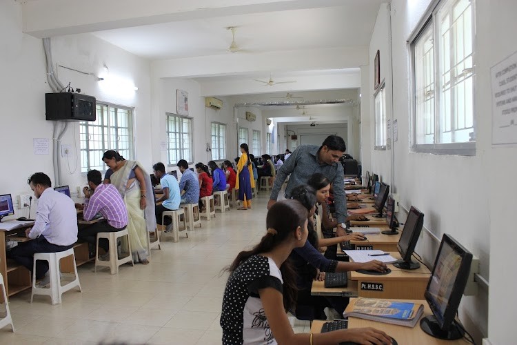 Pt. Harishankar Shukla Memorial College, Raipur