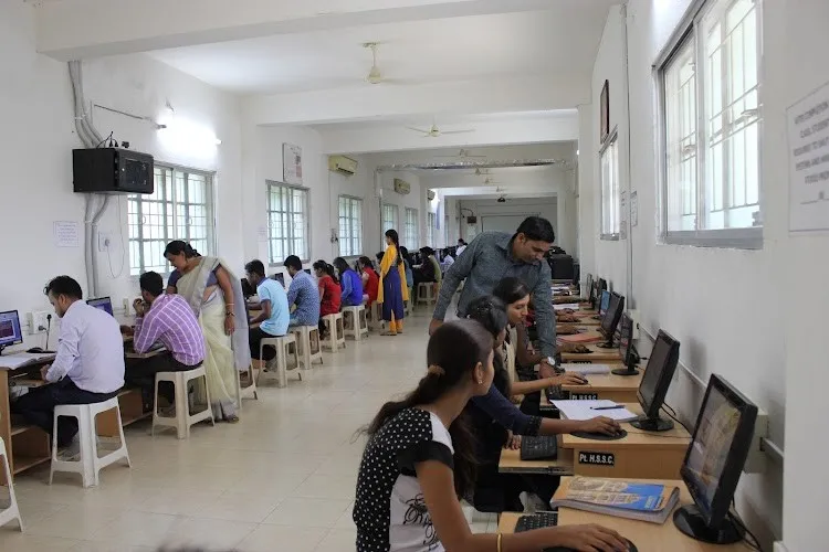 Pt. Harishankar Shukla Memorial College, Raipur