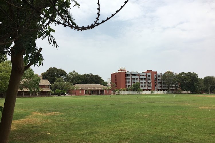 PT Sarvajanik College of Science, Surat