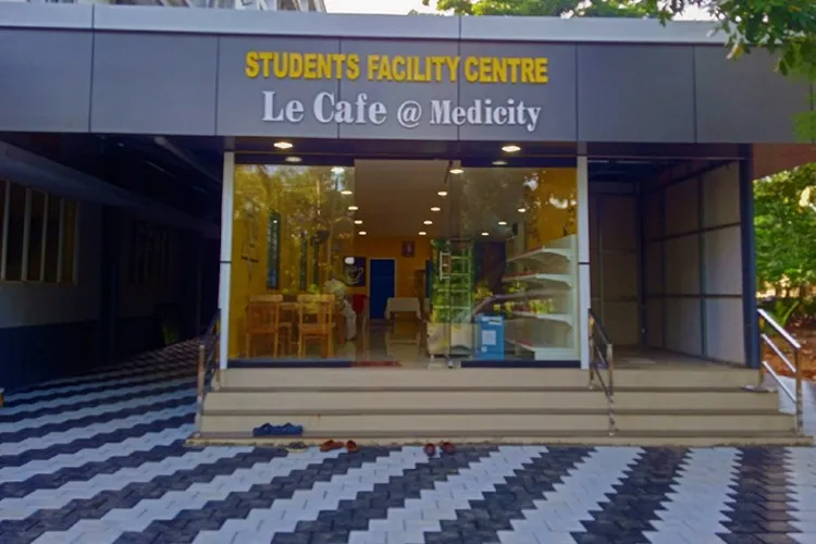 Pushpagiri College of Pharmacy Perumthuruthy, Tiruvalla