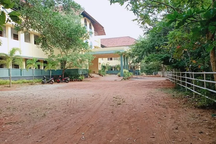 R. Sankar Memorial SNDP Yogam Arts & Science College, Koyilandi