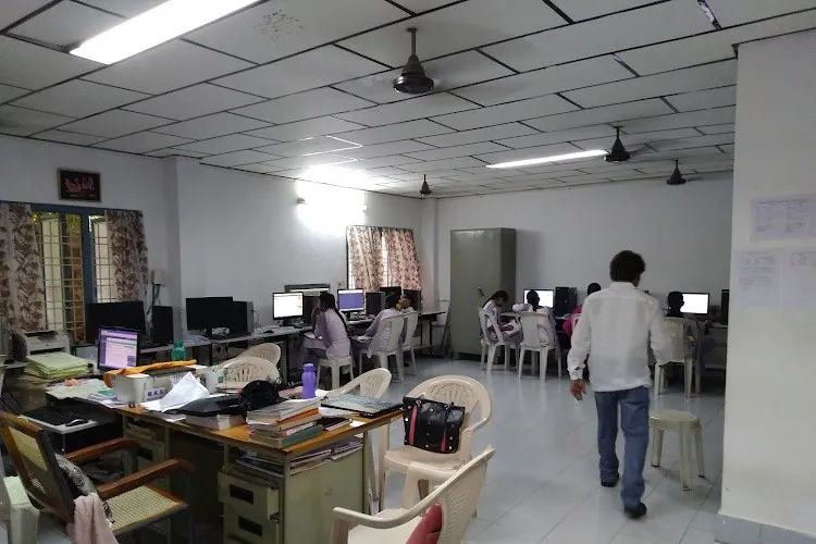 Rajamahendri College for Women, Rajahmundry