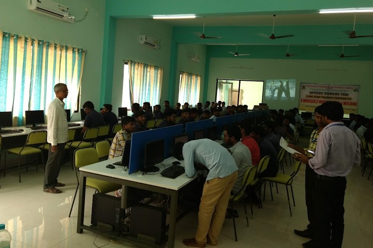 Rajeev Gandhi Memorial College of Engineering and Technology, Kurnool