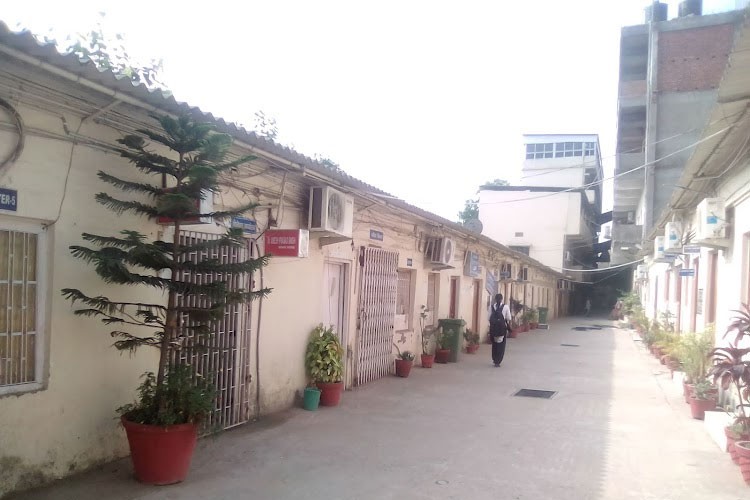 Ram Krishna Dwarika College, Patna