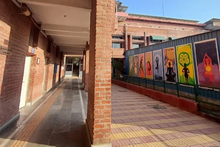 Ram Lal Anand College, New Delhi